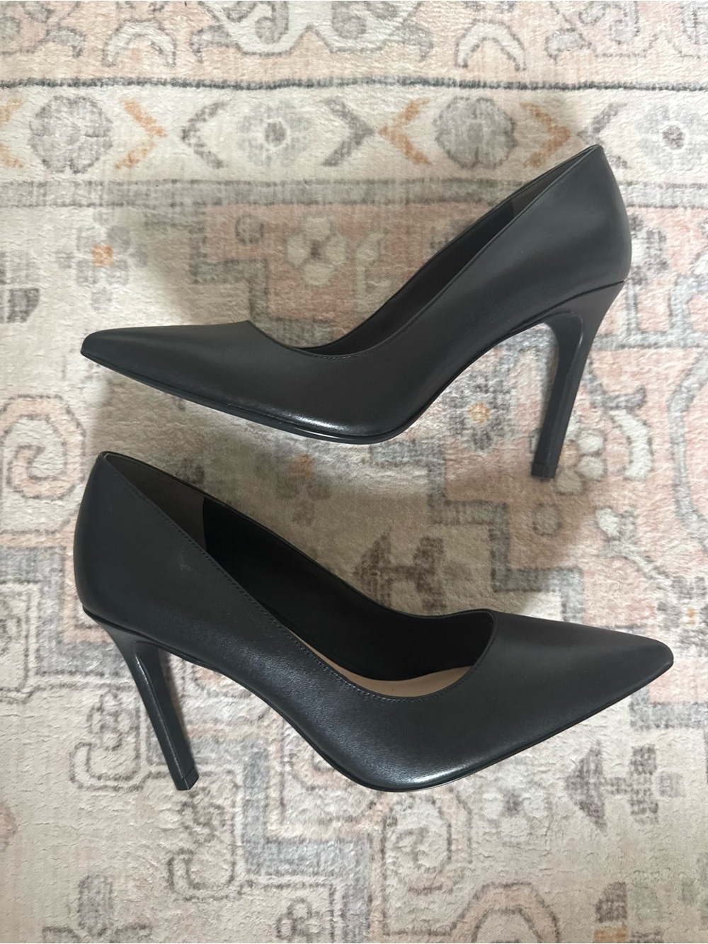 Stuart Weitzman Leigh 95 Black Pointed-Toe Stiletto Pump NWOT 8.5 - Picture 4 of 5